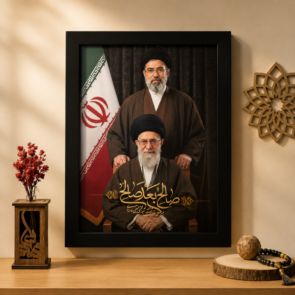 قاب عکس صالح بعد صالح / عکس امام شهید و فرزندشان 1 قاب عکس صالح بعد صالح / عکس امام شهید و فرزندشان